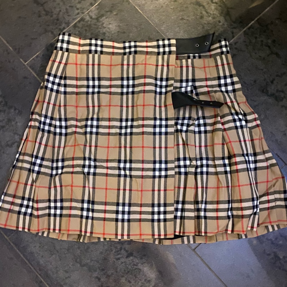 Burberry iconic strip skirt